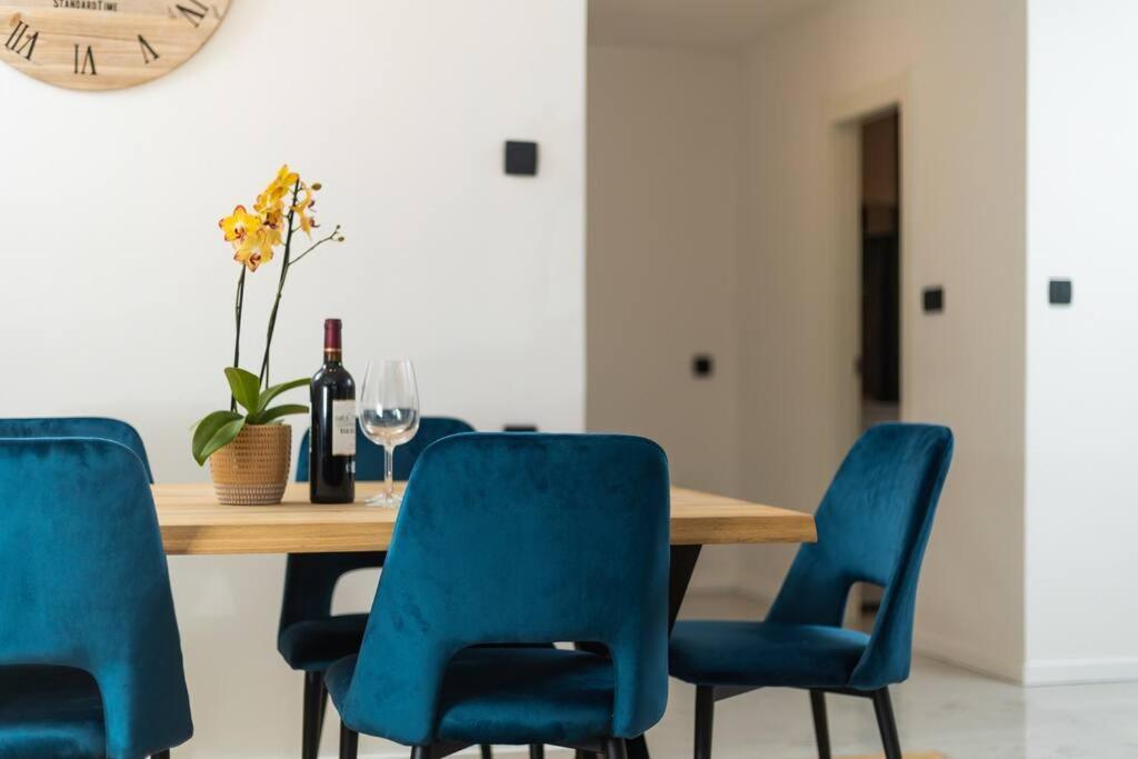 Apartment Glow Split Bagian luar foto