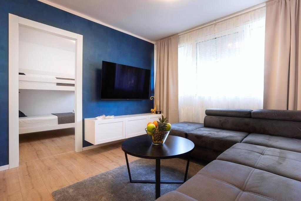 Apartment Glow Split Bagian luar foto